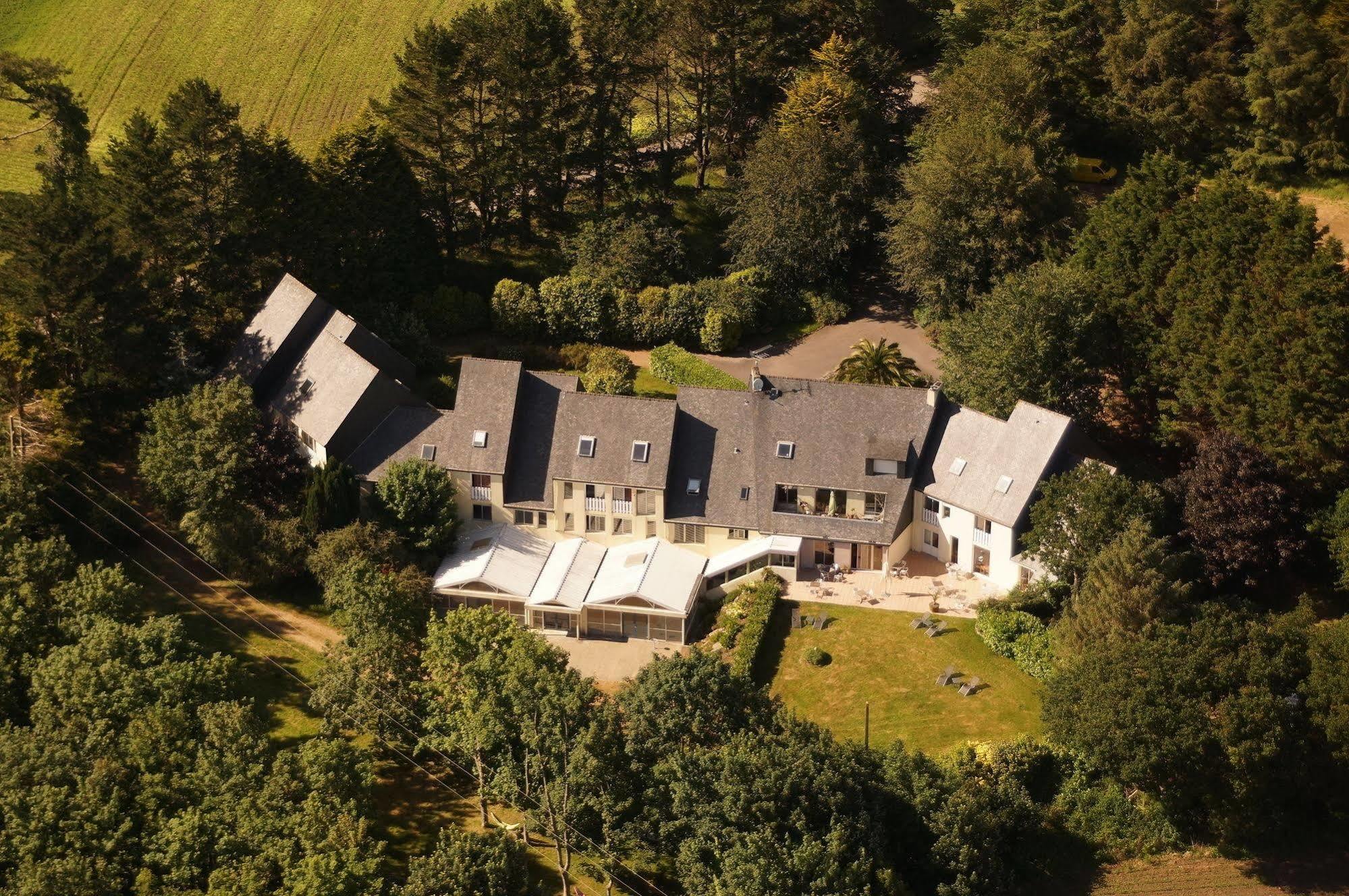 Latitude Ouest Hotel Restaurant & Spa Locronan Exteriér fotografie
